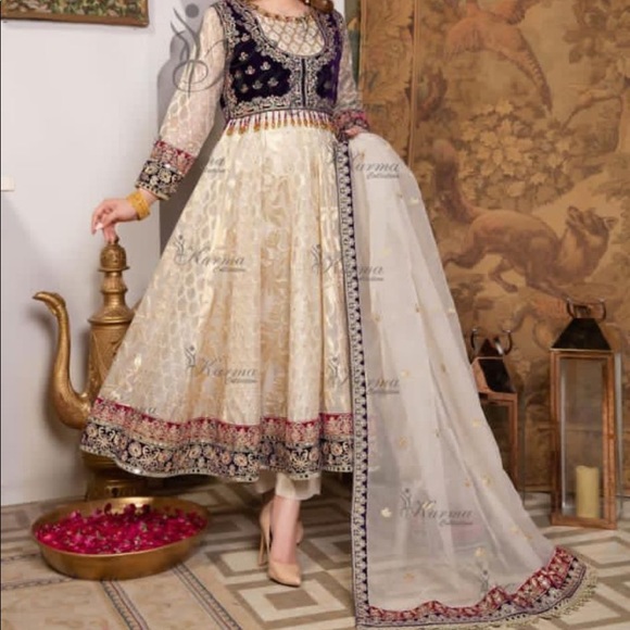 Frock - Picture 2 of 2